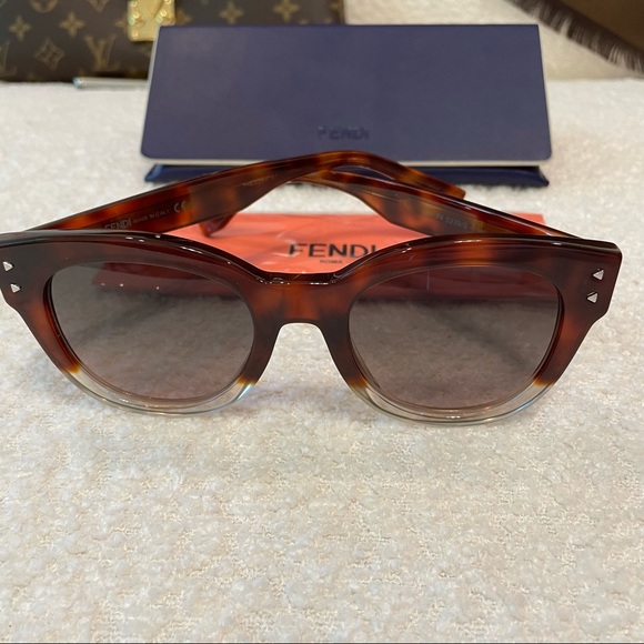 FENDI “HAVANA” TORTOISE SUNGLASSES